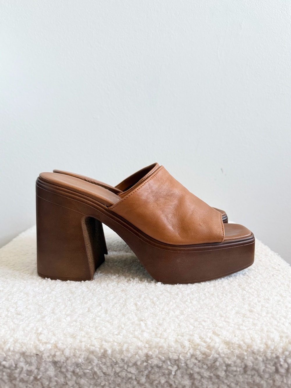 L’Intervalle Aprilia Tan Leather Platform Sandals Size 7.5